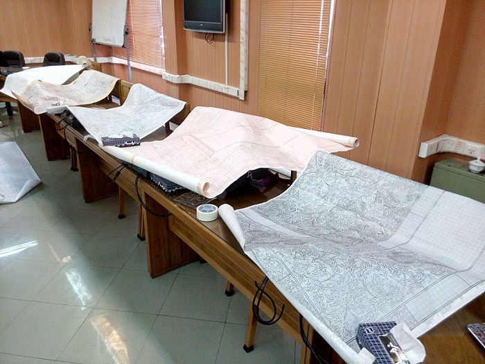 داوری مسابقه طرح و نقشه فرش دستباف در استان تهران برگزار شد 